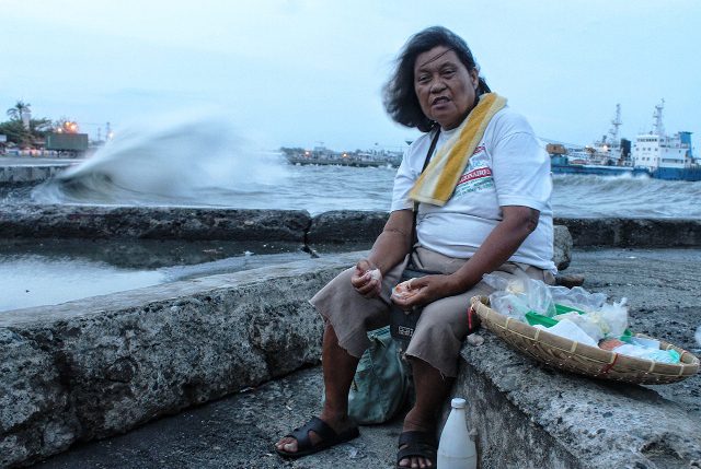 baywalk vendor rues low sales
