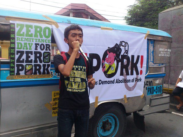 Ypil speaks at the protest action in Mendiola. (Photo by J. Ellao / Bulatlat.com)