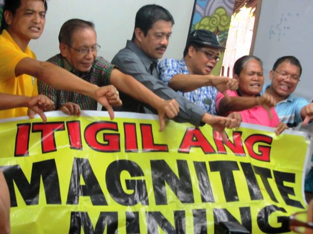Community leaders from Cagayan join Bayan Muna Rep. Carlos Zarate and leaders of other national organizations in urging government to put an end to magnetite mining (Photo by M. Salamat / www.bulatlat.com)