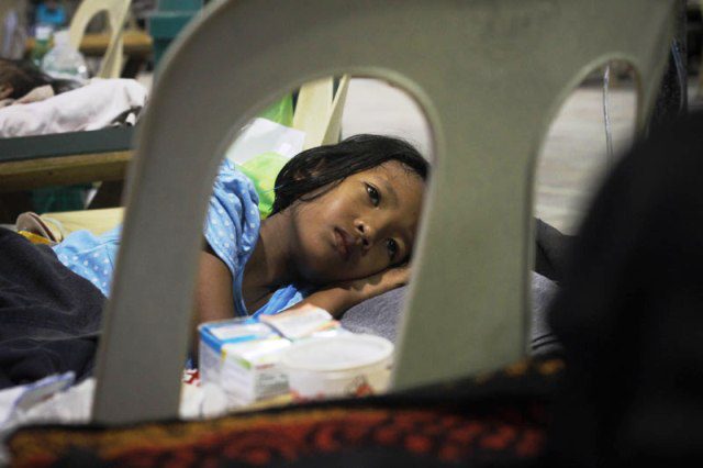 Children recover at the paediatric ward of the temporary hospital set up at the Western Mindanao State University. (Photos by Karlos Manlupig, courtesy of ICRC)