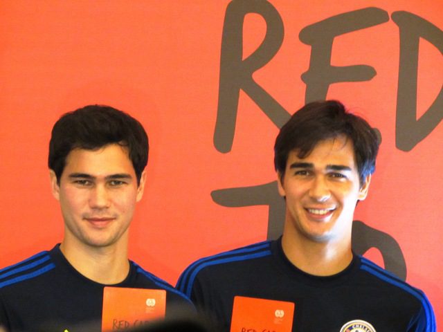 L to R: Footballers Phil and James Younghusband happy to help train in football former childworkers. (Photo by Marya Salamat / www.bulatlat.com)