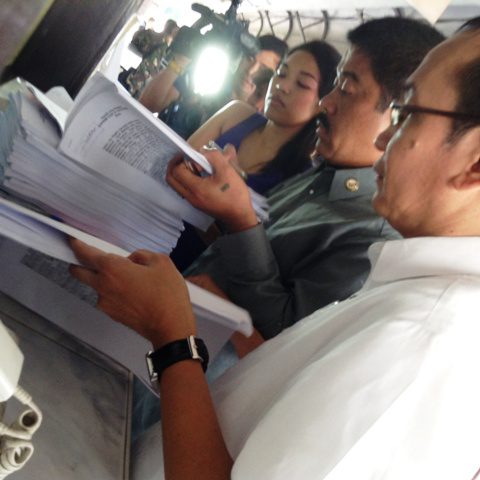 Employees of the Philippine Orthopedic Center with the National Union of Peoples' Lawyers filed Temporary Restraining Order at the Supreme Court to stop the hospital's modernization project. (Photo courtesy of Alliance of Health Workers/Bulatlat.com)