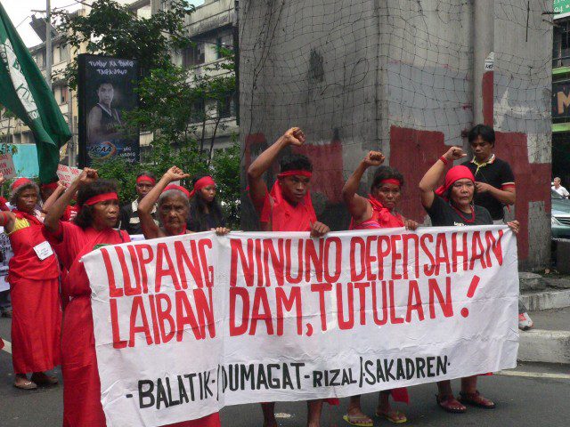  The youth have joined the elders in the fight against the dam (Photo by Dee Ayroso / Bulatlat.com)