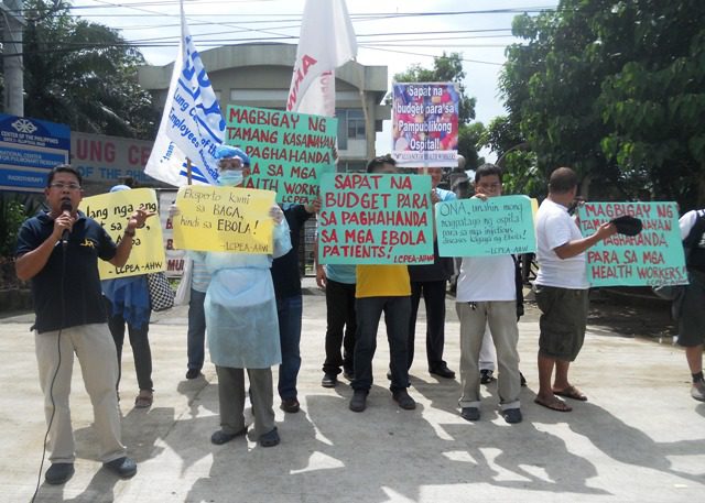 Health workers of Lung Center of the Philippines criticized Health Secretary Enrique Ona that DOH is ready to combat Ebola when there is no appropriate personal protective gears for the health workers. (Photo by A. Umil/ Bulatlat.com)