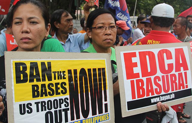 Protesters outside the Supreme Court (File photo by Kodao Productions)