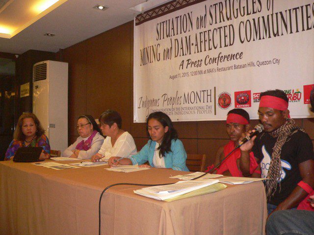L to R: Grace Lobaton, Mo. Mary John Mananzan, Jill Carino, Piya Malayao, Arnel delos Santos and Nardo Nakar (Photo by D.Ayroso/Bulatlat.com)