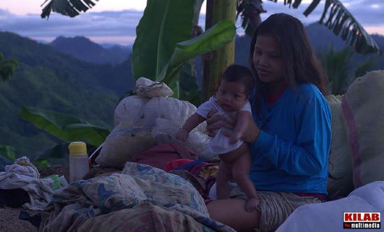 Evacuees return home to Talaingod, Davao del Norte in 2014 (File photo by Kilab Multimedia)