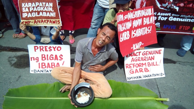 Peasant and fisherfolk protested on World Food Day on Oct. 16, Friday, calling for genuine agrarian reform, which, they said, will solve hunger. (Contributed photo/ Bulatlat.com)