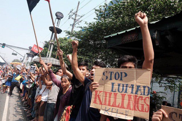 People lined up along Taft Avenue to welcome the Manilakbayan (Photo courtesy of Manila Today)
