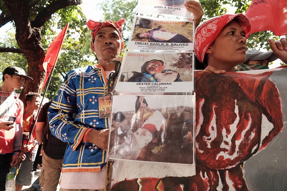 Datu Camilo Asunan of Kitaotao, Bukidnon at the DOJ protest on Nov. 5 (Photo by Manila Today)