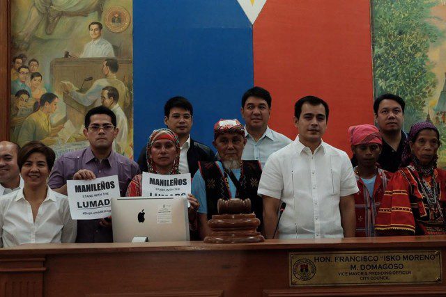 Lumad leaders pose with the Manila City Council, which passed a resolution supporting the call to #StopLumadKillings (Photo courtesy of Manila Today)