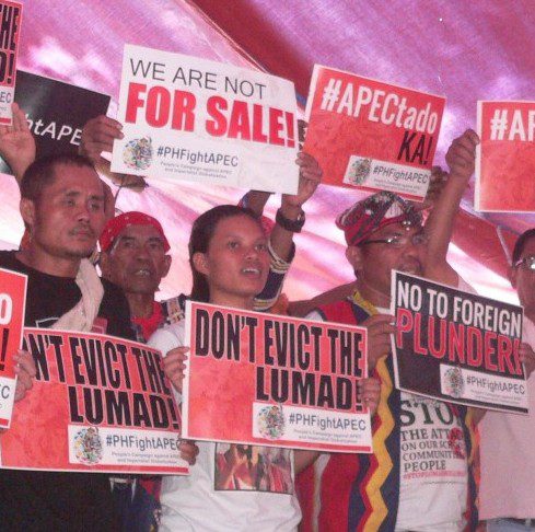 "They're driving us out of our ancestral lands, and now even here?" said Michelle Campos, as the Kampuhang Bayan was allowed only up to Nov. 12 (Photo by D.Ayroso/Bulatlat.com)