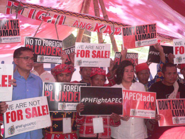 #PHFightAPEC held its press briefing at the Kampuhang Bayan of the Manilakbayan at Liwasang Bonifacio (Photo by D.Ayroso/Bulatlat.com)