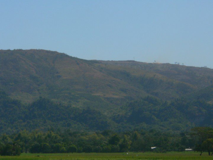 Part of Zambales mountains laid barren by large-scale mining operations (Photo by D.Ayroso/Bulatlat)