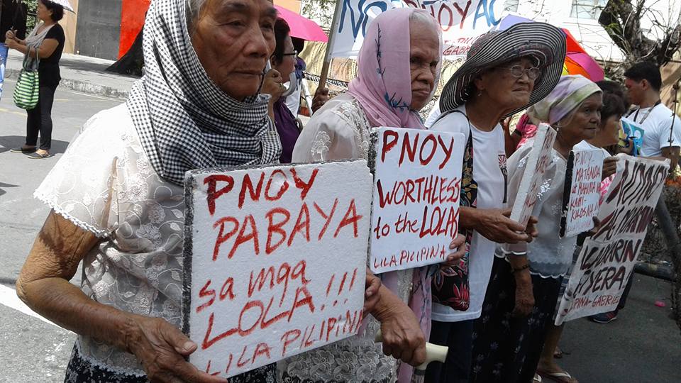 Filipina comfort women under the Lila Pilipina protesting in front of the Japanese Embassy as it attempts to revise history in United Nations. (Contributed photo. )