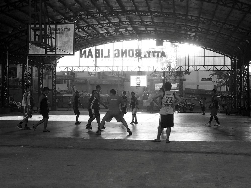 Other sports may be getting popular as forms of morning exercises, but basketball shall always remains as the most popular in this country. (Commonwealth, Quezon City)
