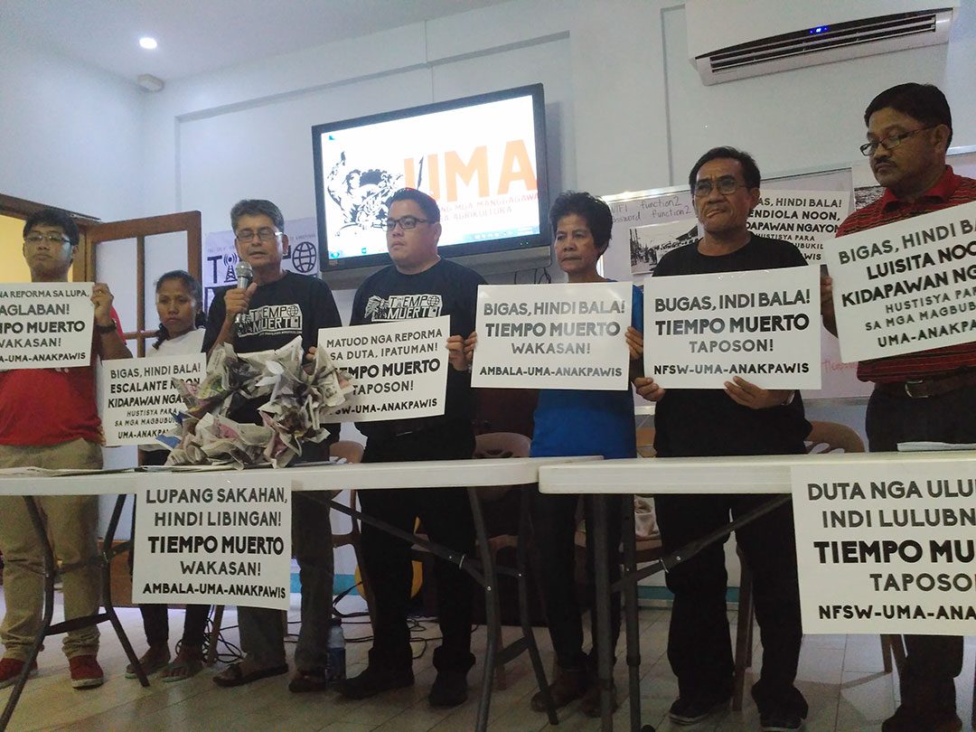 Farmers demand rice subsidy and release of calamity funds for drought-stricken farmers in 23 provinces. (Photo by Ronalyn V. Olea/ Bulatlat)