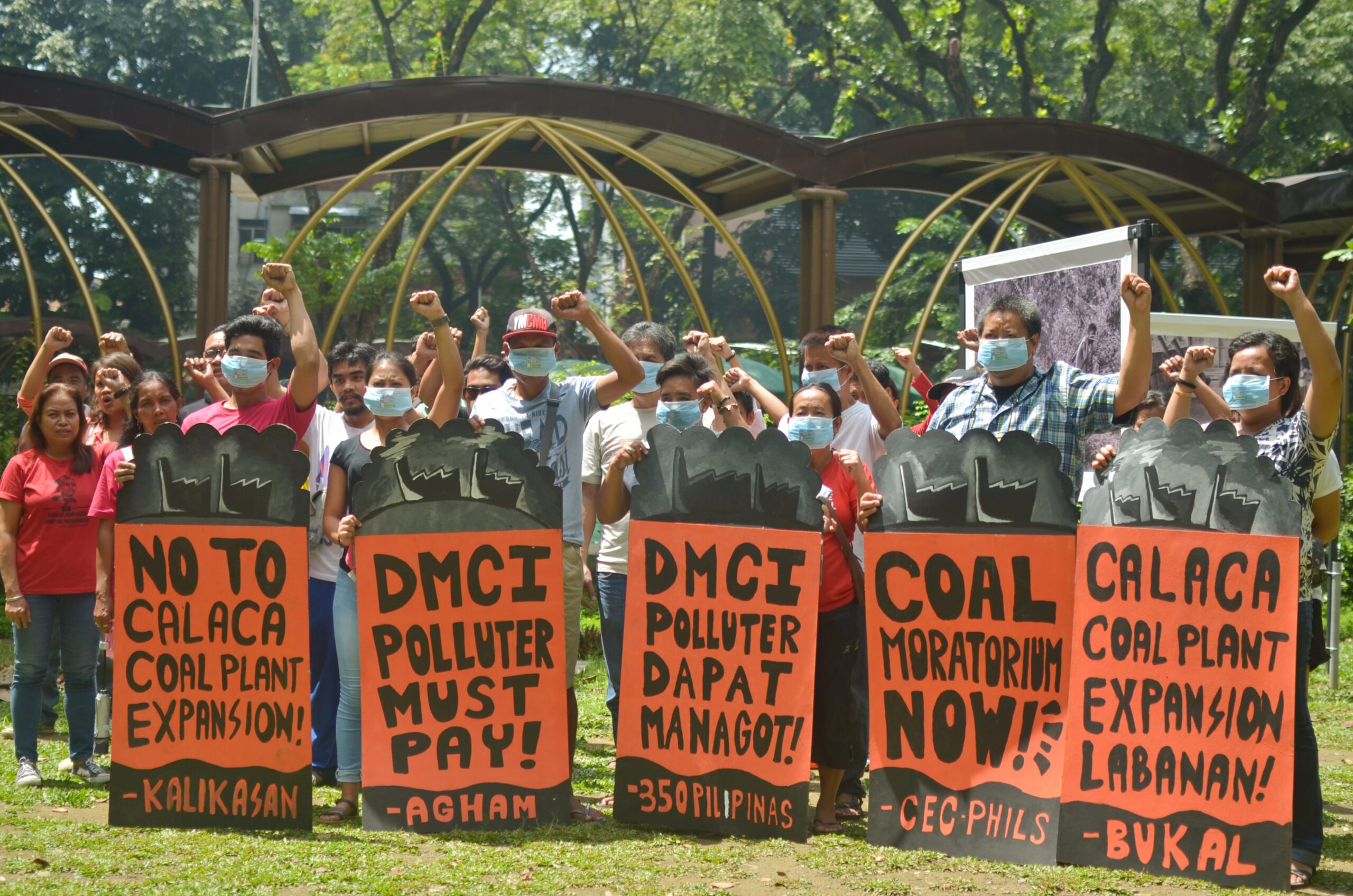 Batangas residents and Metro Manila-based environmentalists at the forum in Baclaran Redemptorist Church in Paranaque City on Sept. 8, 2016. (Photo by Carlo Manalansan/Bulatlat)