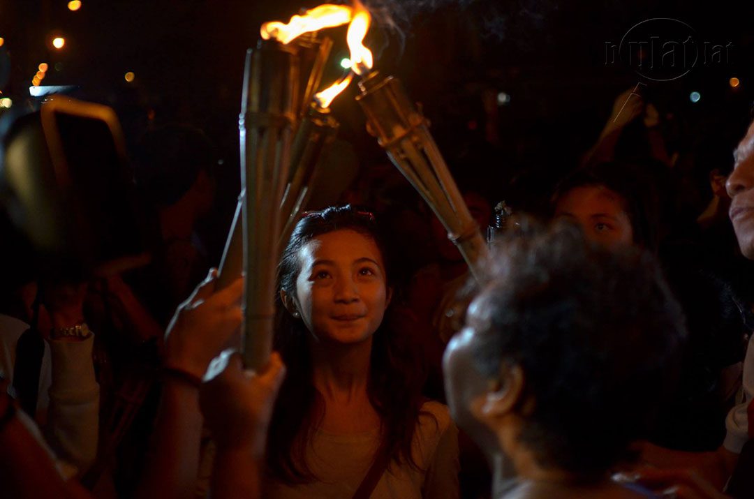 The young and the old light torches in this dark period of the nation's history. (Photo by Loi Manalansan / Bulatlat)