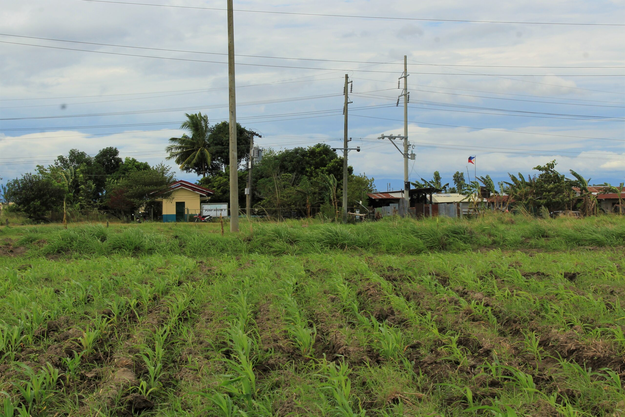 A military outpost is just meters away from Florida Sibayan’s hut. (Photo by Karen Ann Macalalad/Bulatlat)