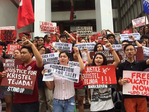 Protest at Palma Hall, UP Diliman. (Photo grabbed from Kasama sa UP Facebook page.)