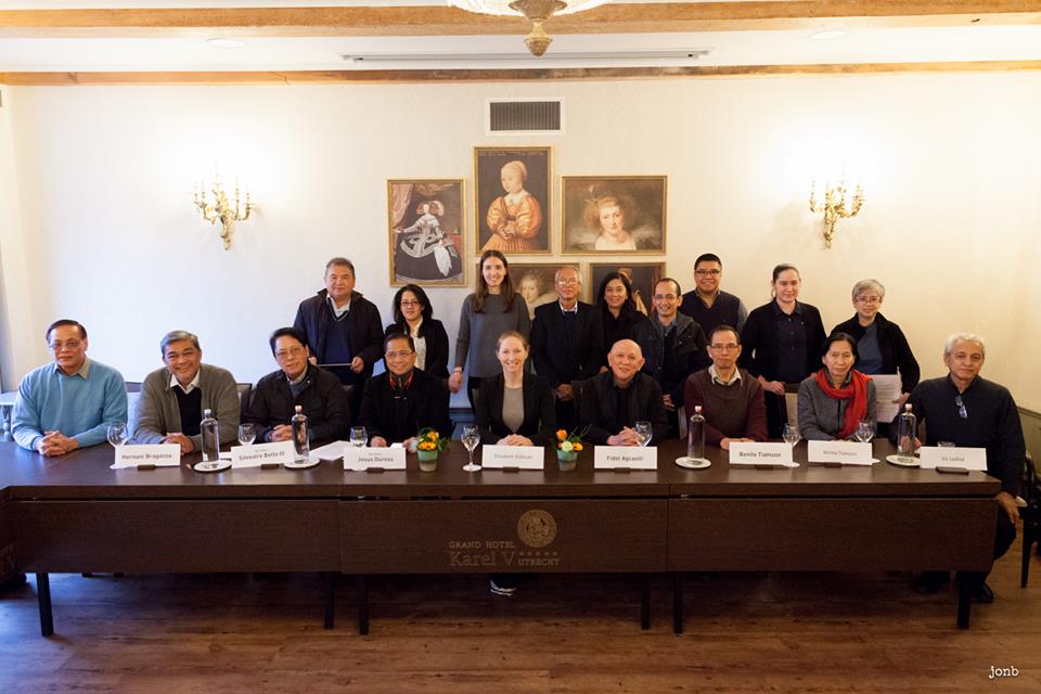 Both Parties with the third party facilitator, Royal Norwegian Government during the informal talks in Utrecht, The Netherlands. (Photograbbed from the National Democratic Front of the Philippines website)