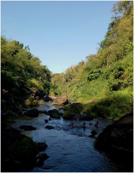 Children frolic in Catandala River. (Photo by Clemente Bautista Jr/Bulatlat)