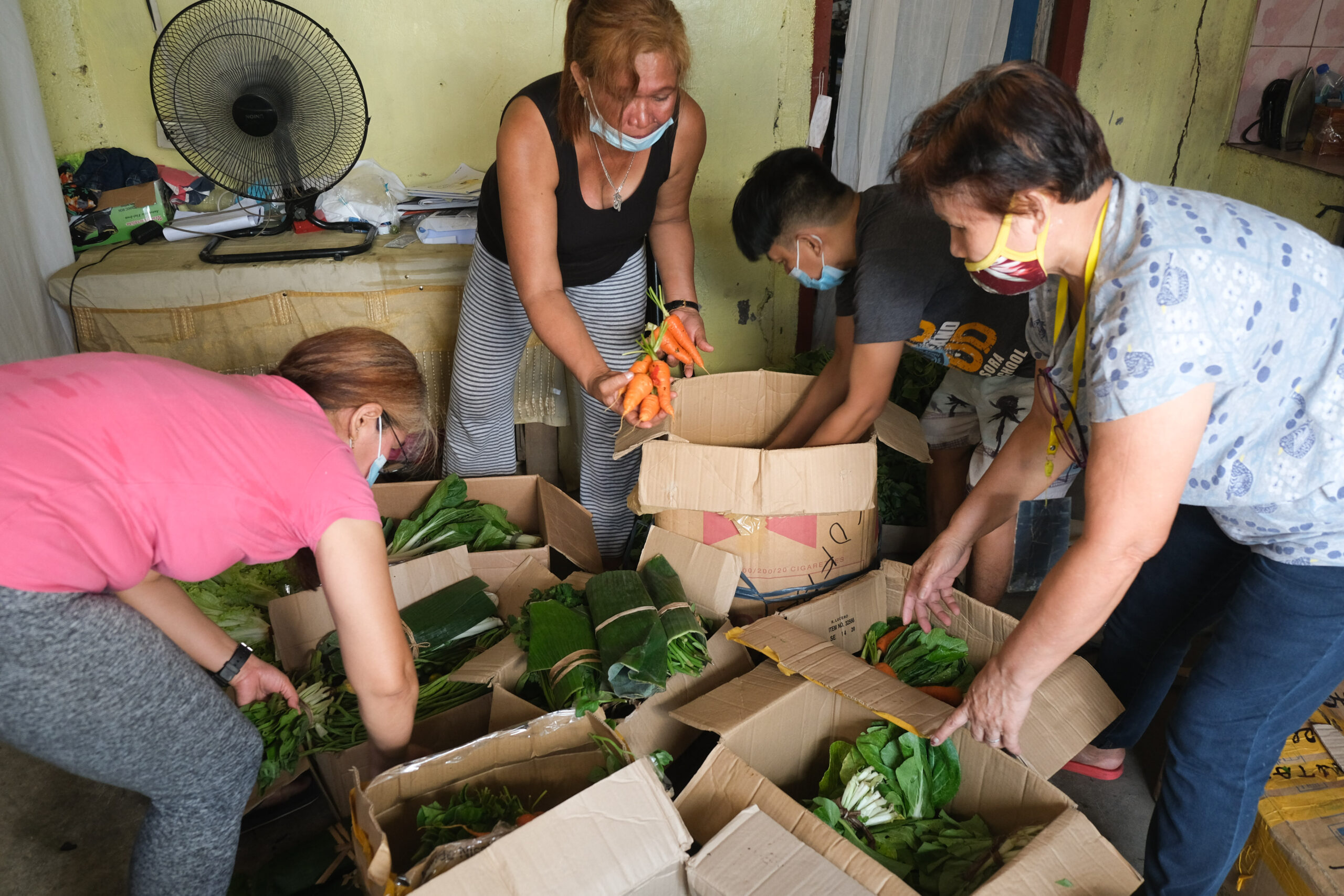 urban poor-community kitchen payatas-photo by geela garcia-1