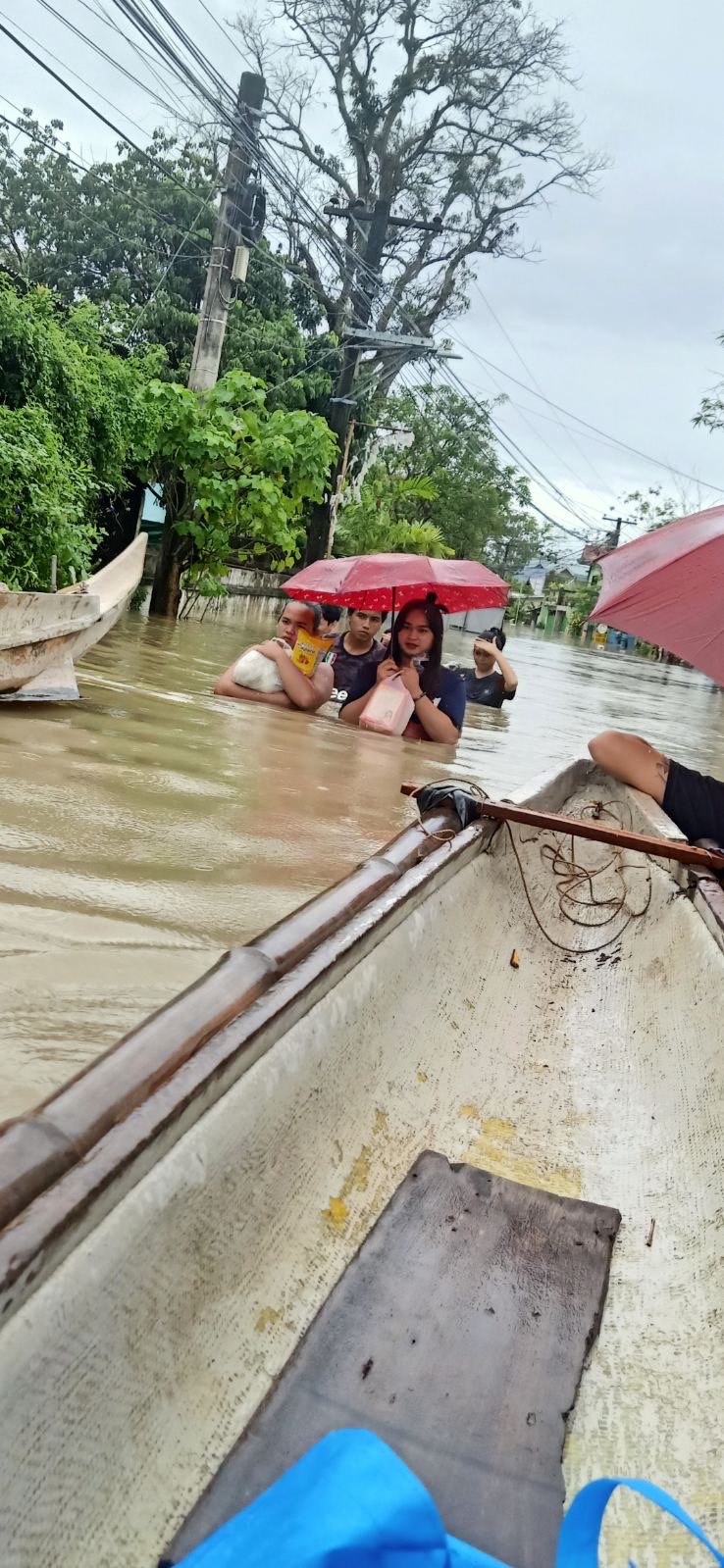 Boat has become the main transportation in many parts of Bulacan. (Photo by Guada Galicia)