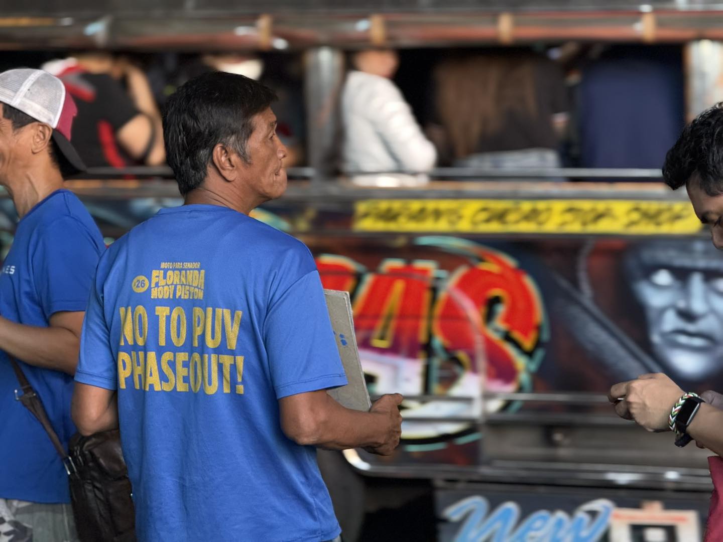 20260326_Jeepney drivers and activists set up a strike center along Aurora Boulevard, Cubao, as part of the nationwide transport strike, March 26. Photo by Dominic Gutoman/Bulatlat
